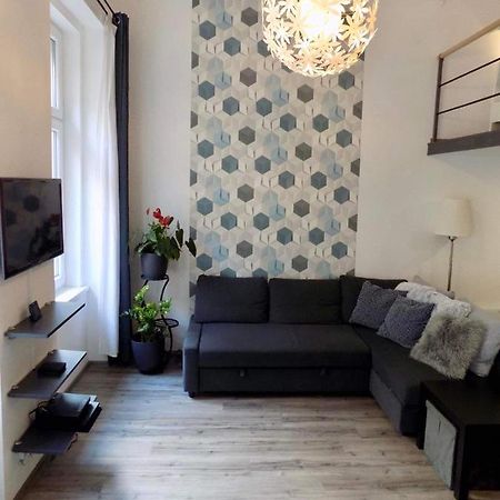 Leo22 Apartman Budapest Exteriör bild