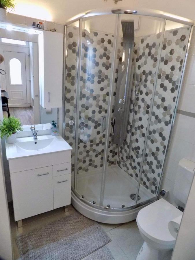 Leo22 Apartman Budapest Exteriör bild