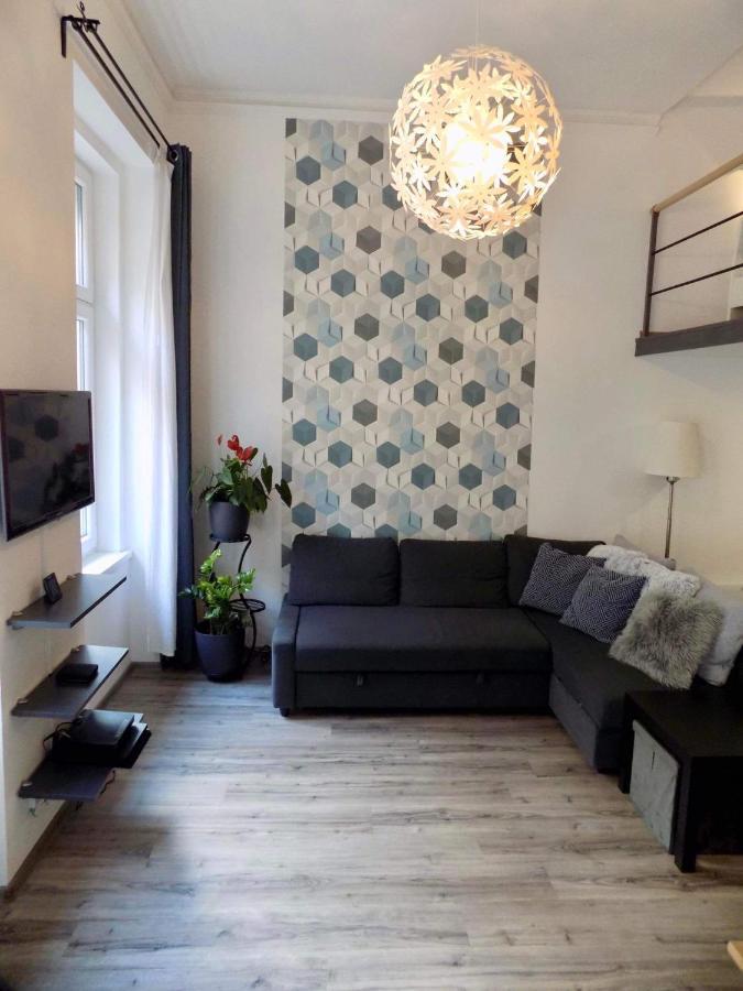 Leo22 Apartman Budapest Exteriör bild
